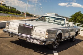 Rent Cars and Buses: Lincoln Continental Mark V